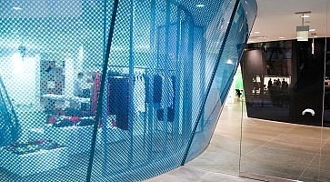 commes-des-garcons-aoyama-f