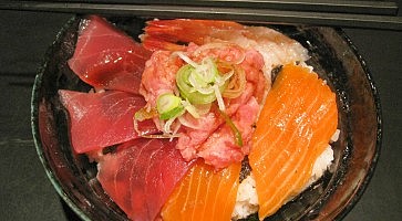 wakasaya-donburi-header