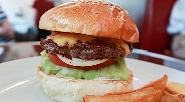 reg-on-diner-6