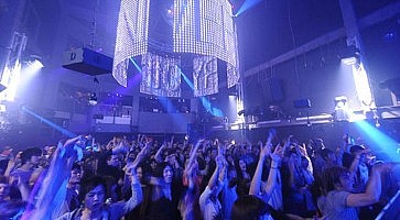 womb-f